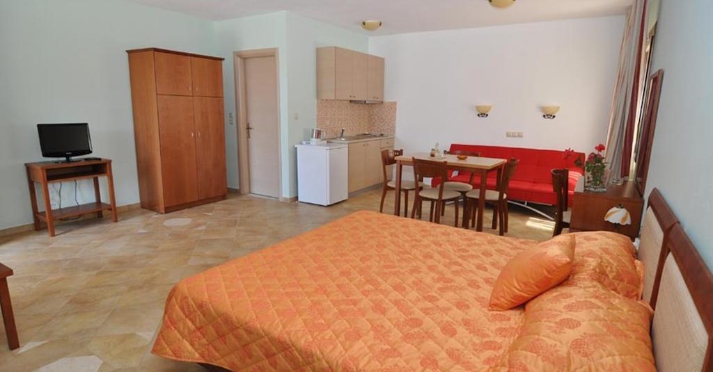 Elia Studios Skala Marion Room photo